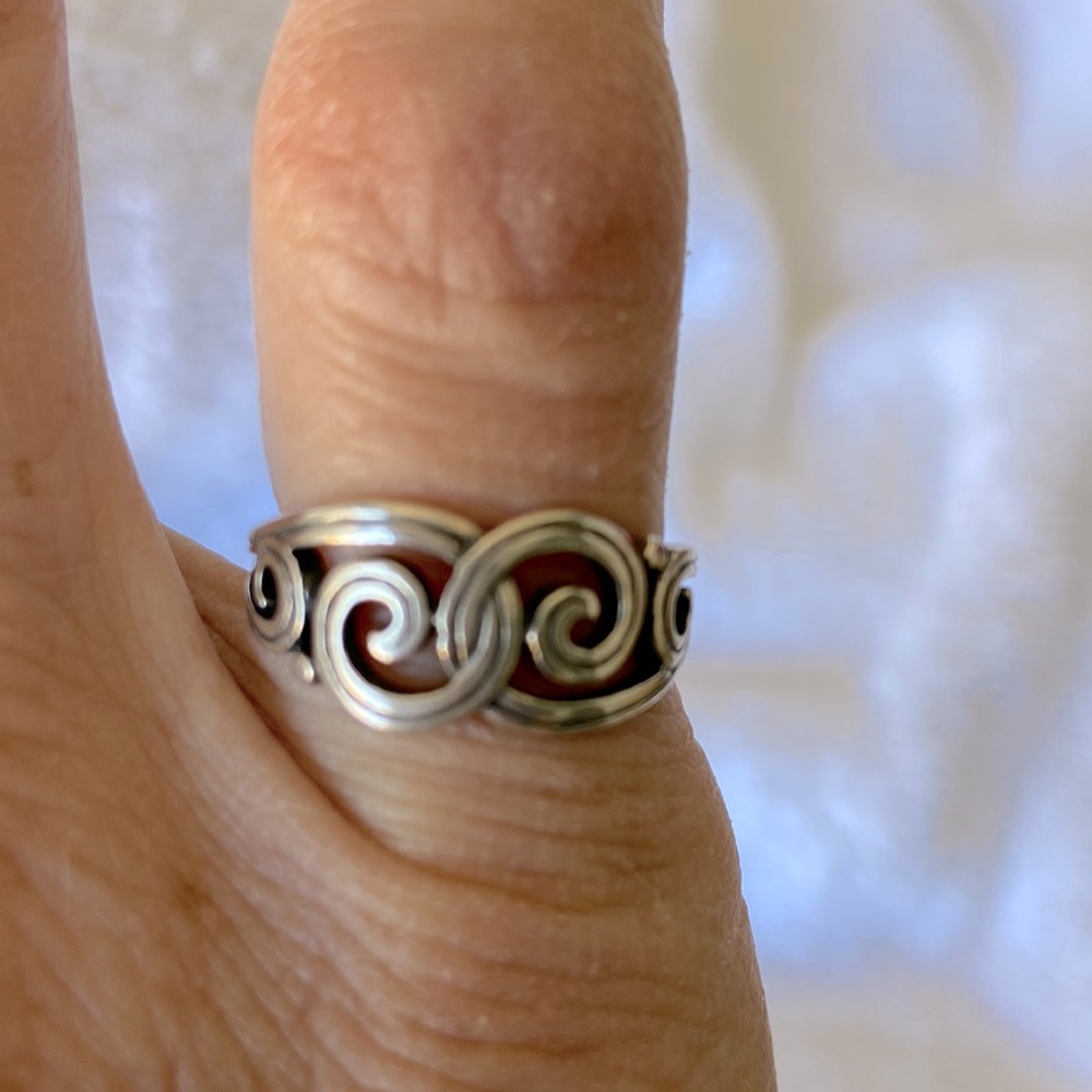 James Avery Gentle Wave ring!